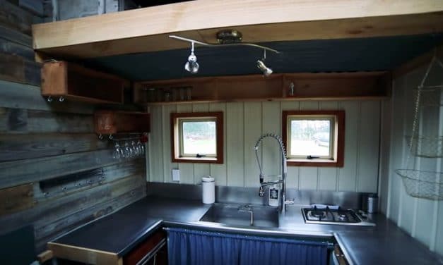 Tiny Home Built With 80% Recycled Materials