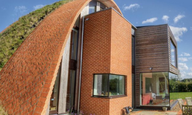 Crossway Passive House: An Unbelievable “Eco-Arch” in the Countryside